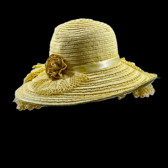 Upcycled Vintage Straw Hat with Doily and Pearls - Picture 2 of 12